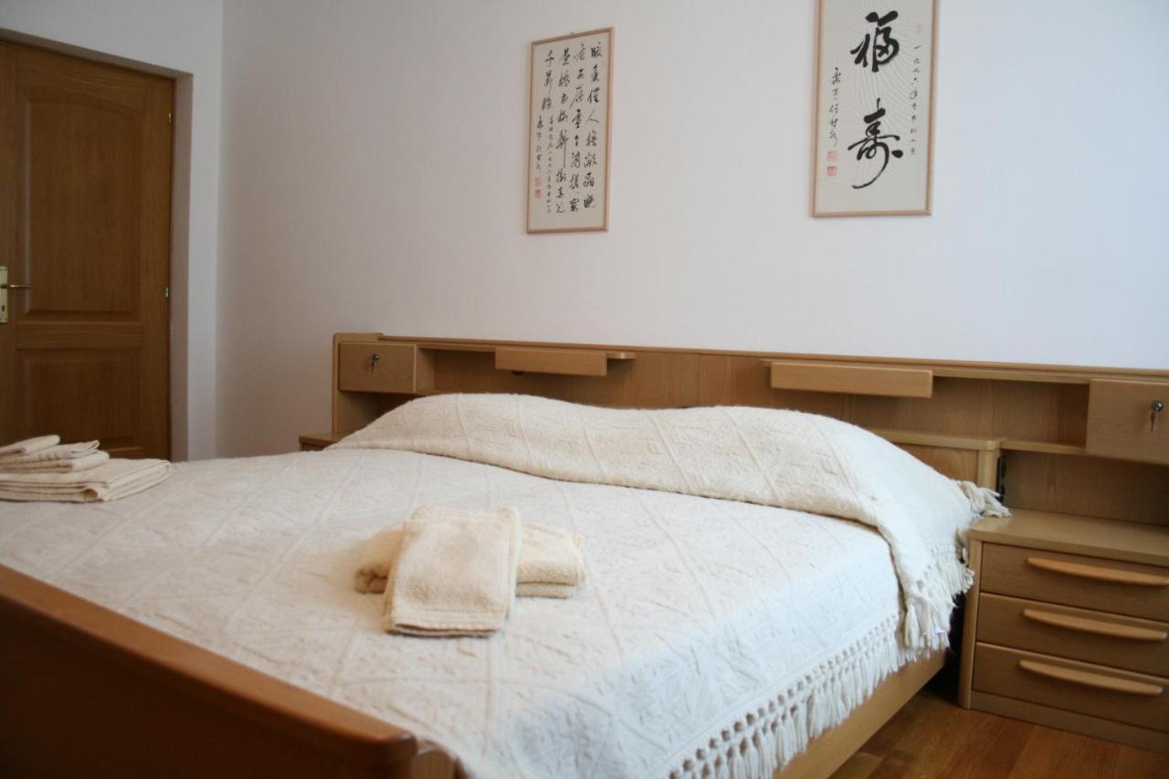 Le Stanze Di Saraswati Hotel ซาลอร์โน ภายนอก รูปภาพ